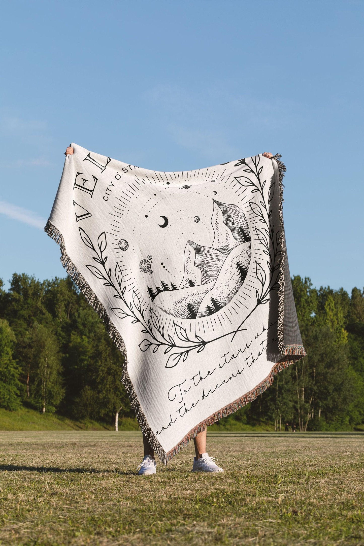 Romantasy Fantasy Woven Blanket